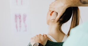 discover effective strategies and tips to alleviate neck pain. explore the causes, treatment options, and preventive measures to improve your neck health and enhance your overall well-being.