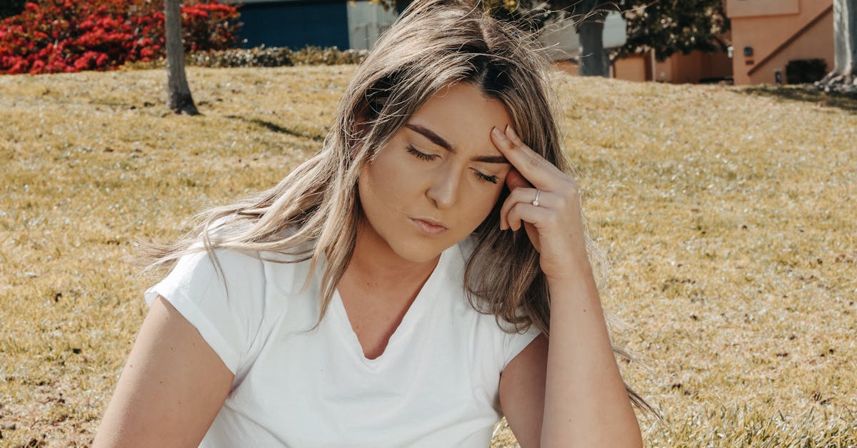 discover effective strategies and treatments for managing migraines, including tips for prevention, lifestyle changes, and the latest medical advancements to alleviate pain and improve quality of life.