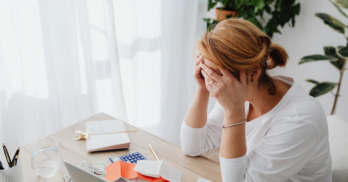 discover effective strategies to understand and manage hormonal headaches. learn about triggers, symptoms, and treatments to alleviate pain and improve your quality of life.