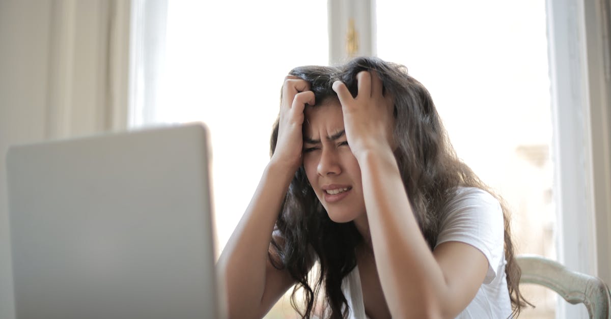 discover effective strategies and treatments to understand and manage hormonal headaches. learn about triggers, symptoms, and how hormonal fluctuations may impact your well-being.