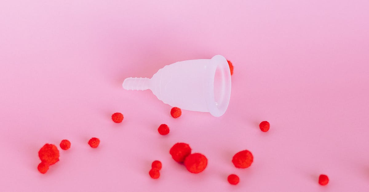 découvrez des stratégies efficaces et des informations sur les migraines menstruelles, leurs causes, leurs symptômes et les options de traitement. apprenez à gérer votre douleur et à améliorer votre bien-être pendant votre cycle menstruel.