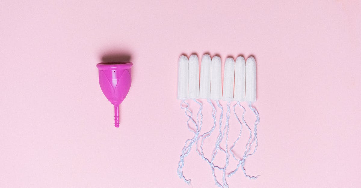 découvrez des stratégies efficaces pour gérer et soulager les migraines menstruelles. apprenez-en plus sur les symptômes, les déclencheurs et les options de traitement adaptées aux femmes souffrant de maux de tête hormonaux pendant leur cycle menstruel.