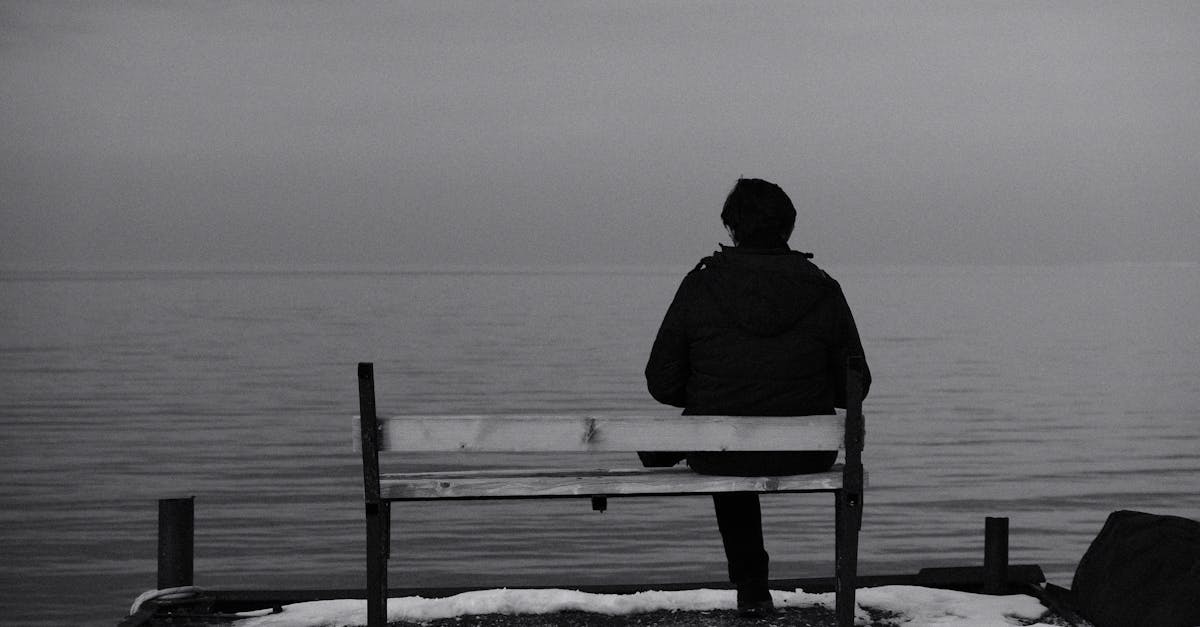 discover effective insights and treatment options for frozen shoulder, a condition that causes stiffness and pain in the shoulder joint. learn about symptoms, causes, and ways to regain mobility.