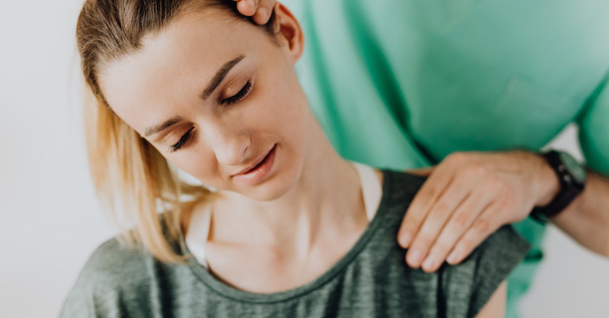 discover effective solutions and tips for managing neck pain. understand the causes, symptoms, and treatments to help alleviate discomfort and improve your quality of life.