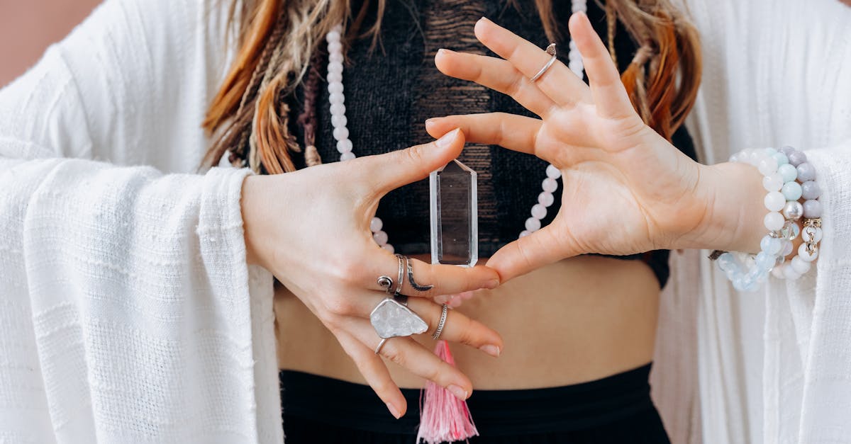 discover effective strategies to manage aura migraines, including triggers, symptoms, and treatment options. learn how to reduce the frequency and intensity of your migraines with our comprehensive guide.