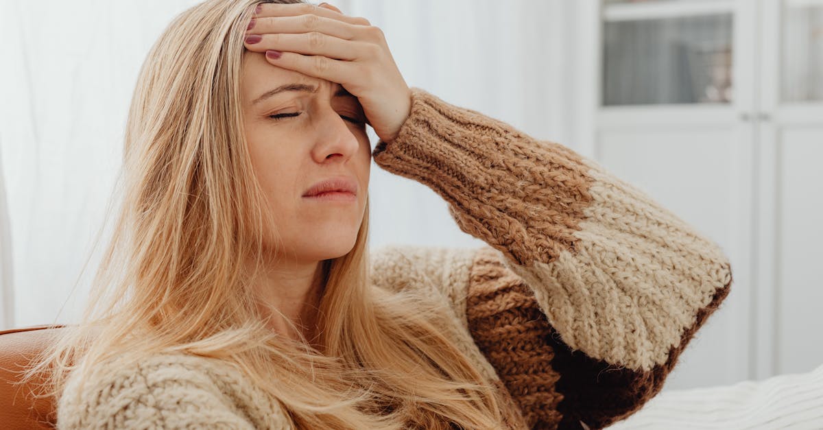discover effective strategies to understand and manage migraines. learn about triggers, symptoms, and the latest treatments to alleviate pain and improve your quality of life.