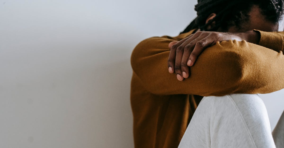 discover effective strategies to understand, manage, and alleviate migraines. explore causes, symptoms, and treatments that can help you regain control over your life and reduce the impact of this debilitating condition.