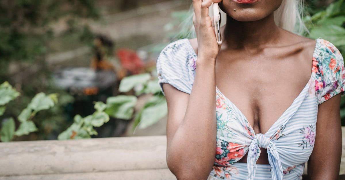 discover effective strategies to alleviate tech neck pain caused by prolonged screen time. learn about exercises, tips, and ergonomic solutions to improve your posture and reduce discomfort.
