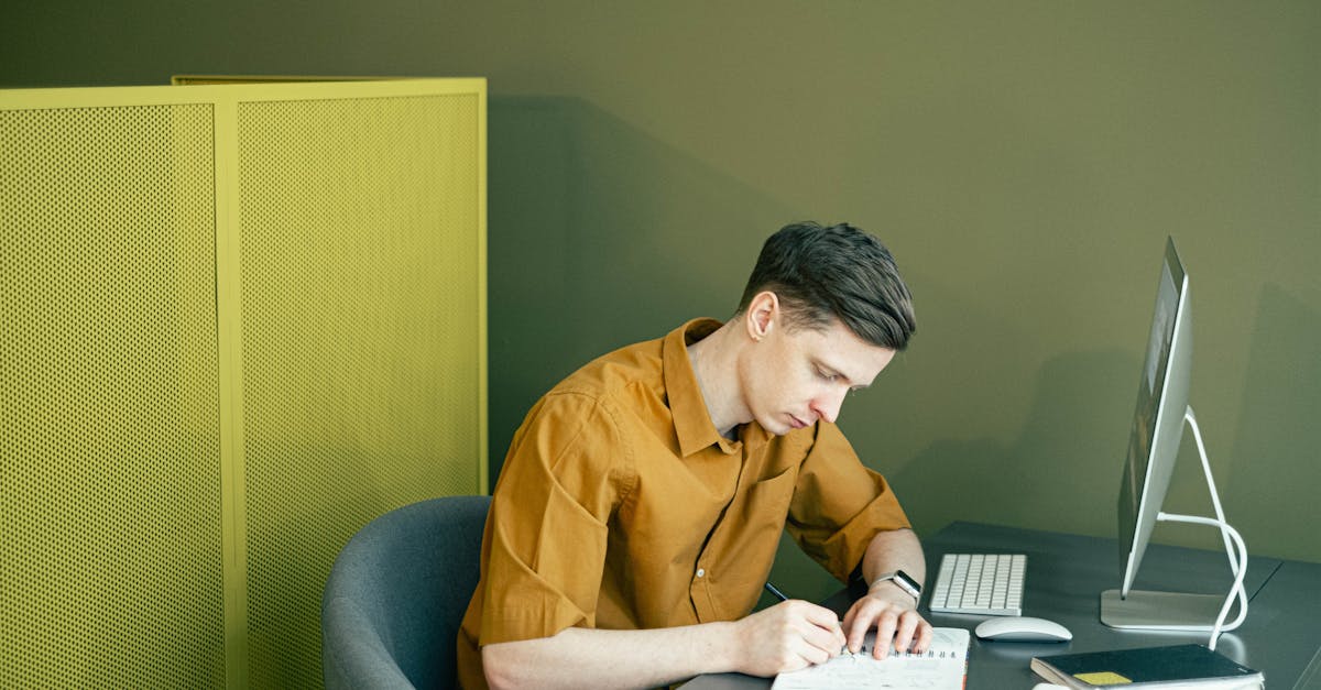 discover the ultimate comfort with our ergonomic chair. designed to support your posture and enhance productivity, this stylish chair adapts to your body for maximum comfort during long hours of work or study. upgrade your workspace today!