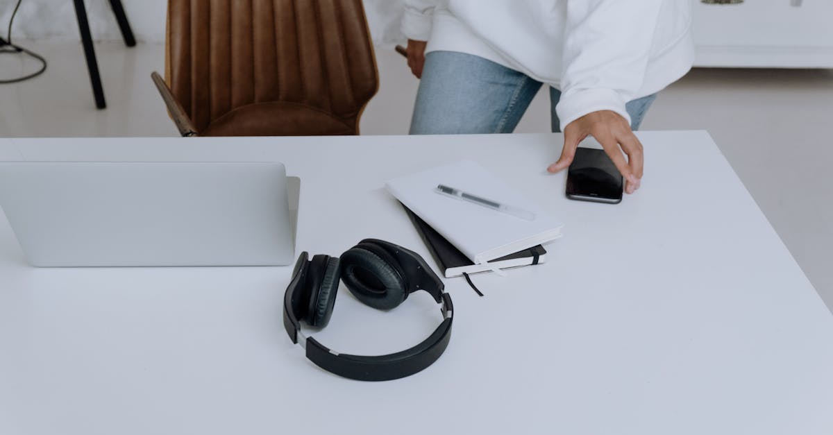 discover the ultimate comfort and support with our ergonomic chairs, designed to enhance your posture and productivity. experience a perfect blend of style and functionality that adapts to your unique body shape, making your workspace healthier and more enjoyable.