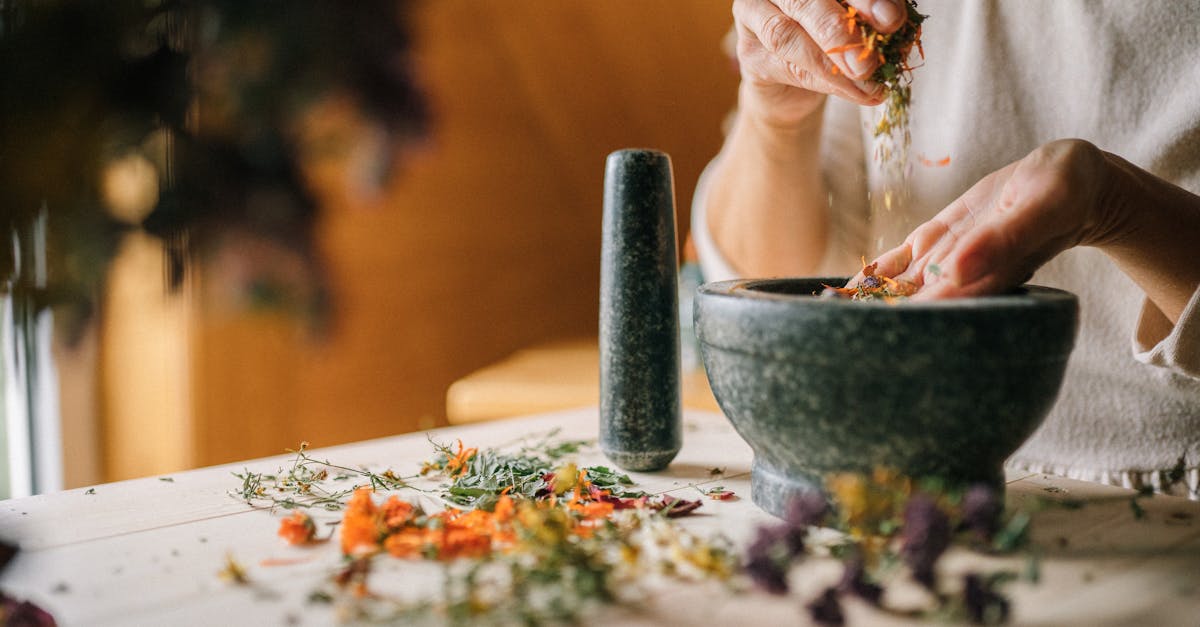 discover the transformative power of essential oils. explore their benefits for relaxation, wellness, and natural healing. ideal for aromatherapy enthusiasts and anyone seeking holistic solutions.