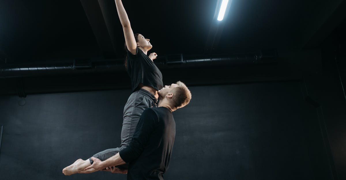 discover effective lifting techniques to enhance your strength training routine. learn proper form, safety tips, and strategies for various lifts to maximize your workout results.