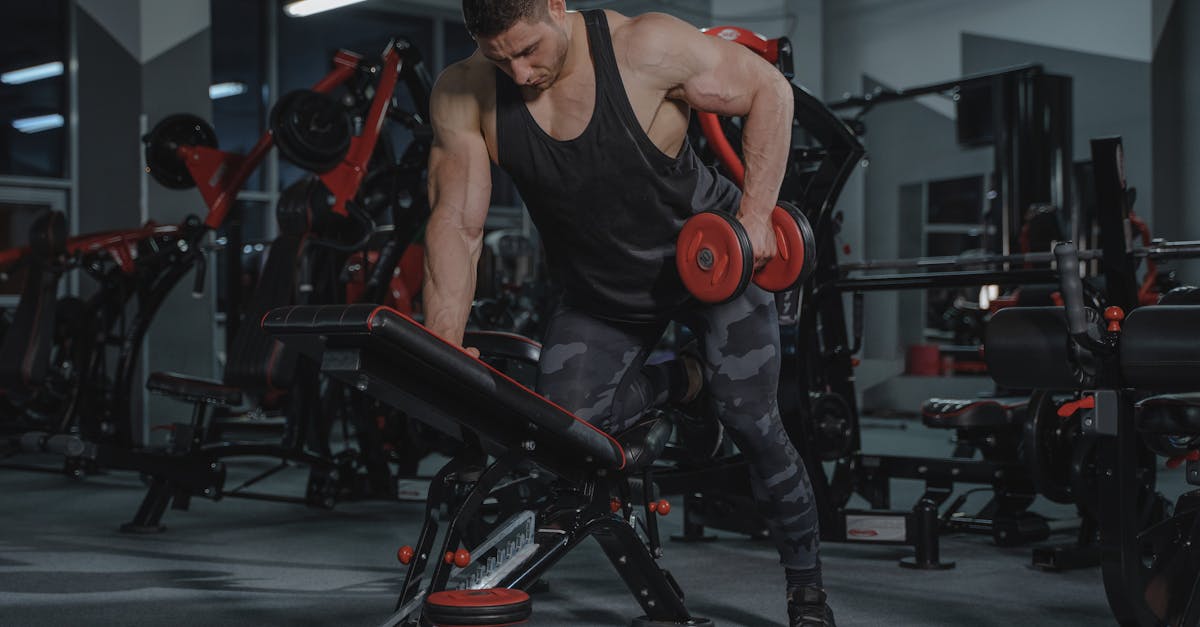discover how rounded shoulders can affect your posture and overall health. learn effective tips and exercises to correct rounded shoulders and improve your alignment for a more confident and balanced appearance.