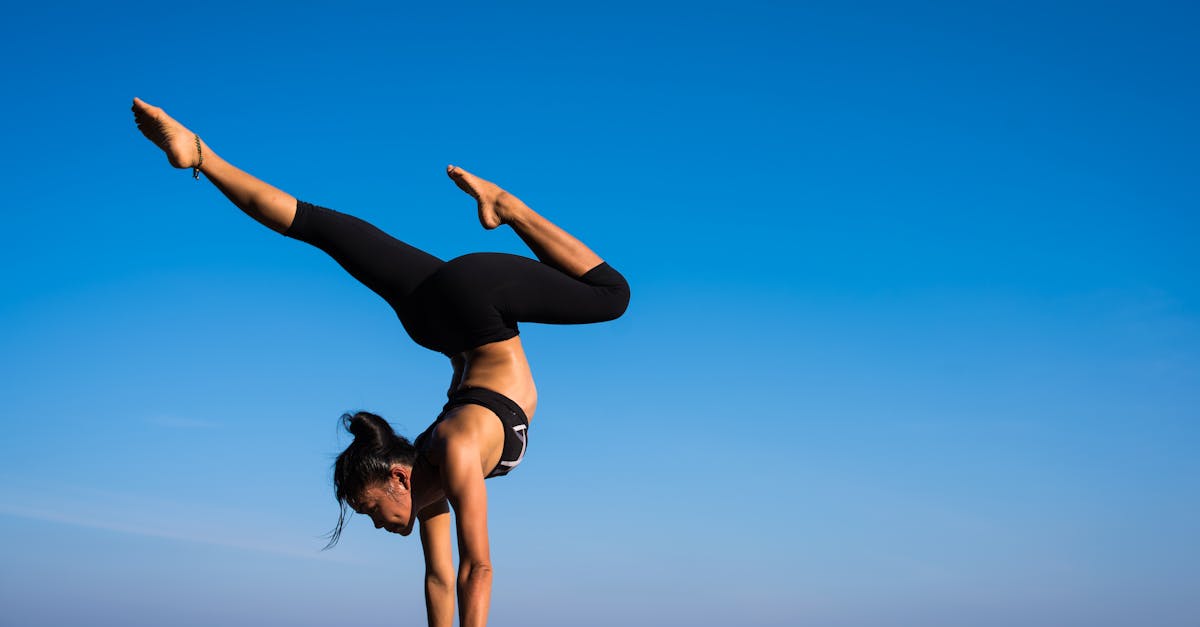 enhance your stability and improve your overall fitness with core strengthening exercises. discover effective techniques and routines to build a strong core, support your posture, and prevent injuries.