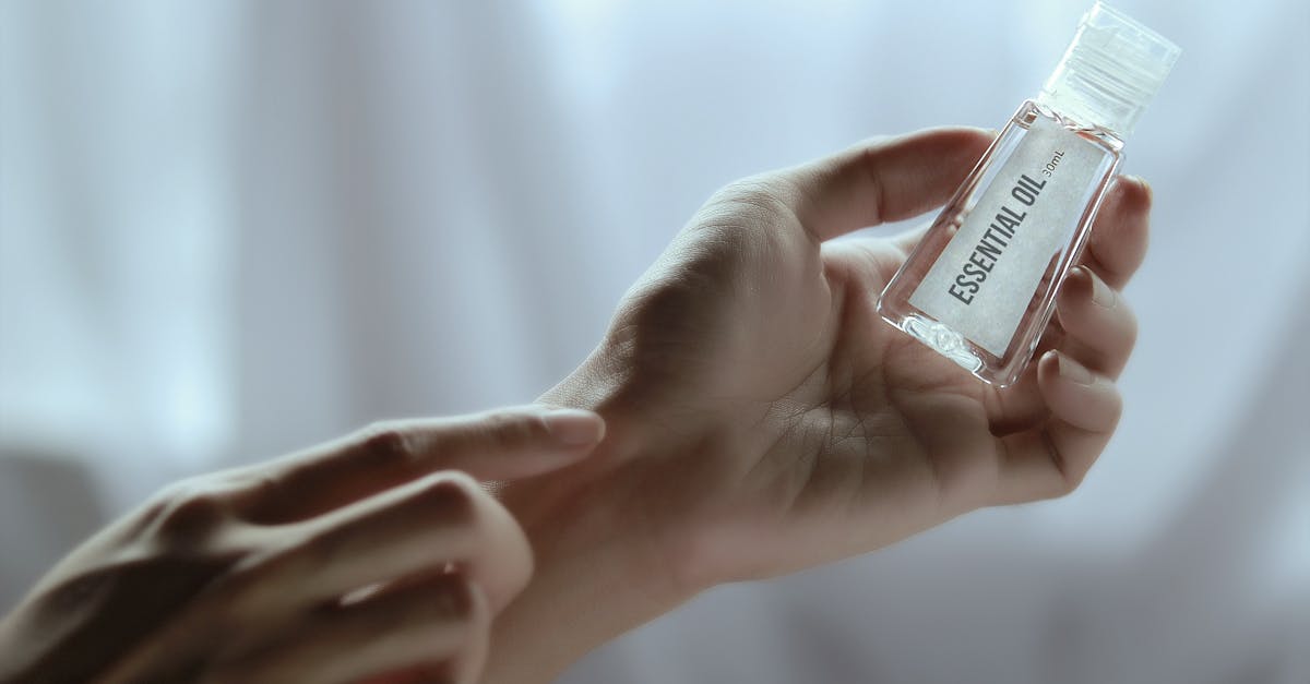discover the power of essential oils for holistic wellness. explore their benefits in relaxation, stress relief, and natural healing. unleash the aromatherapeutic potential of these natural extracts for a balanced lifestyle.